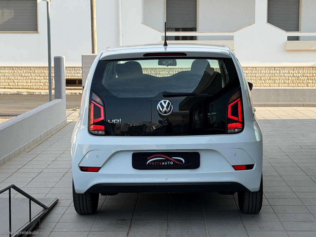 VOLKSWAGEN 1.0 5p. move up!