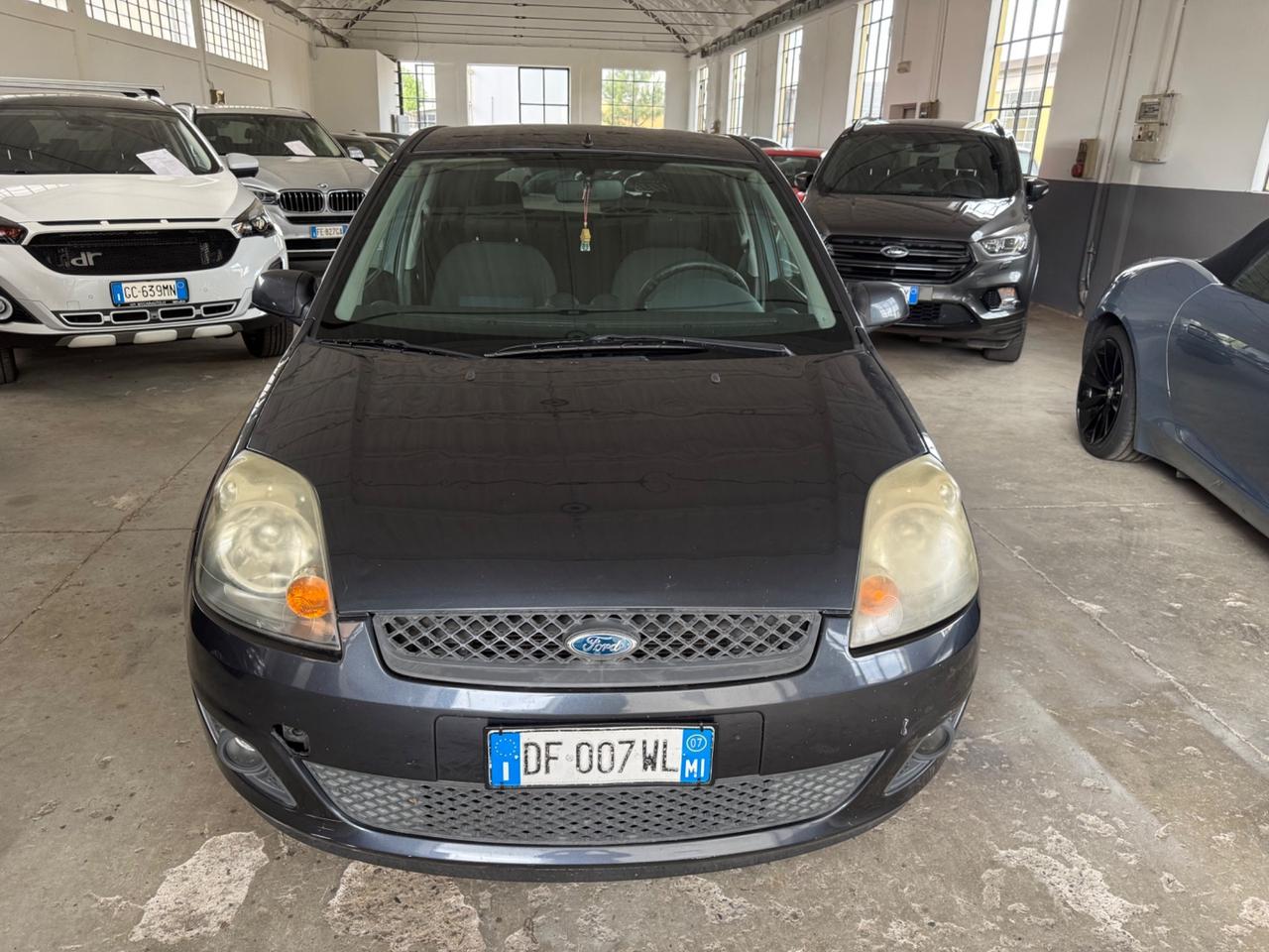 Ford Fiesta 1.4 TDCi 5p. Ghia GRANDINATA