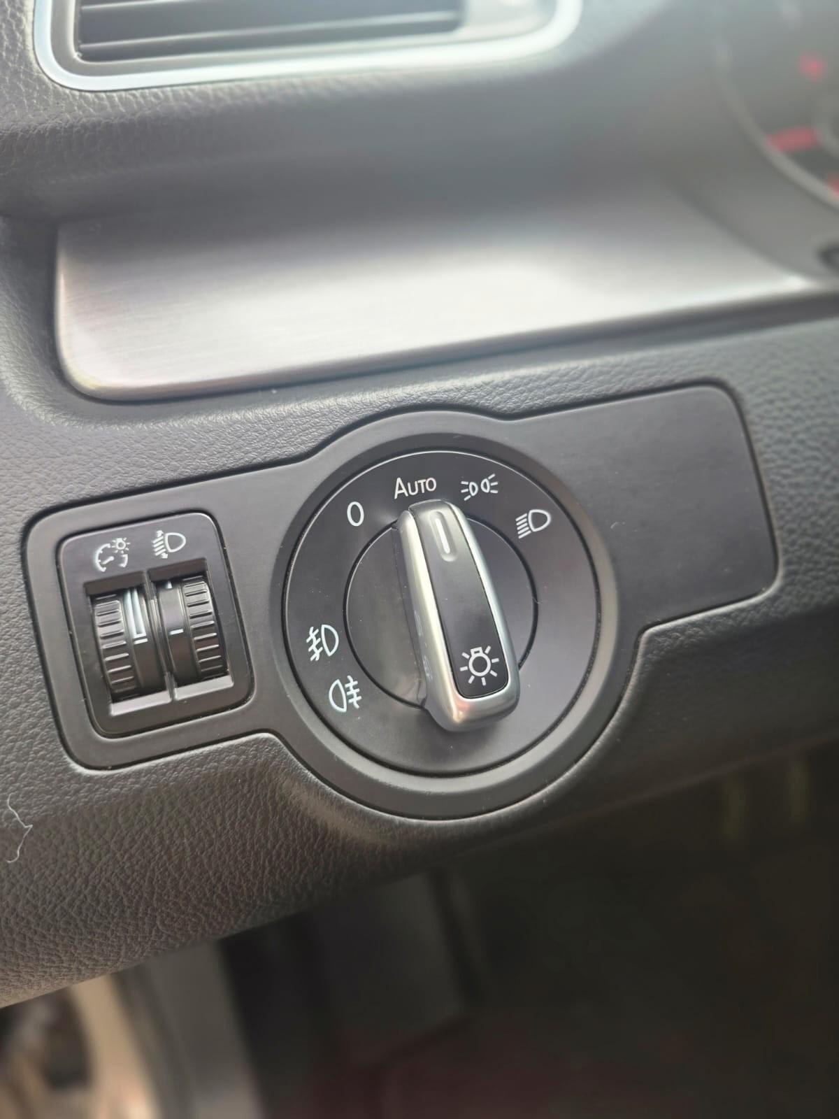 Volkswagen Passat Var. 2.0 TDI Highline BlueM.Tech.
