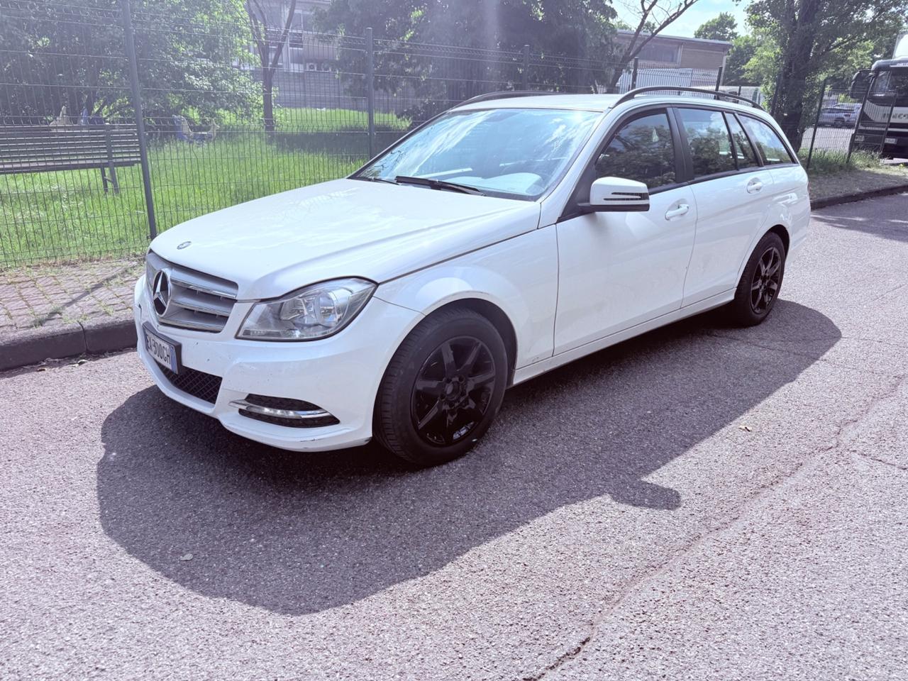 Mercedes-benz C 220 CDI - 150 MILA KM REALIIIIIIIII