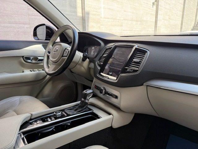VOLVO XC90 D5 AWD Geartronic 7 posti Momentum