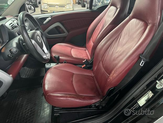 Smart ForTwo CABRIO 1.0 interni in pelle