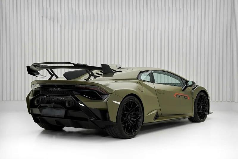 Lamborghini Huracàn STO 5.2 V10 NOLEGGIO LUNGO TERMINE - LEASING FULL INCLUSIVE