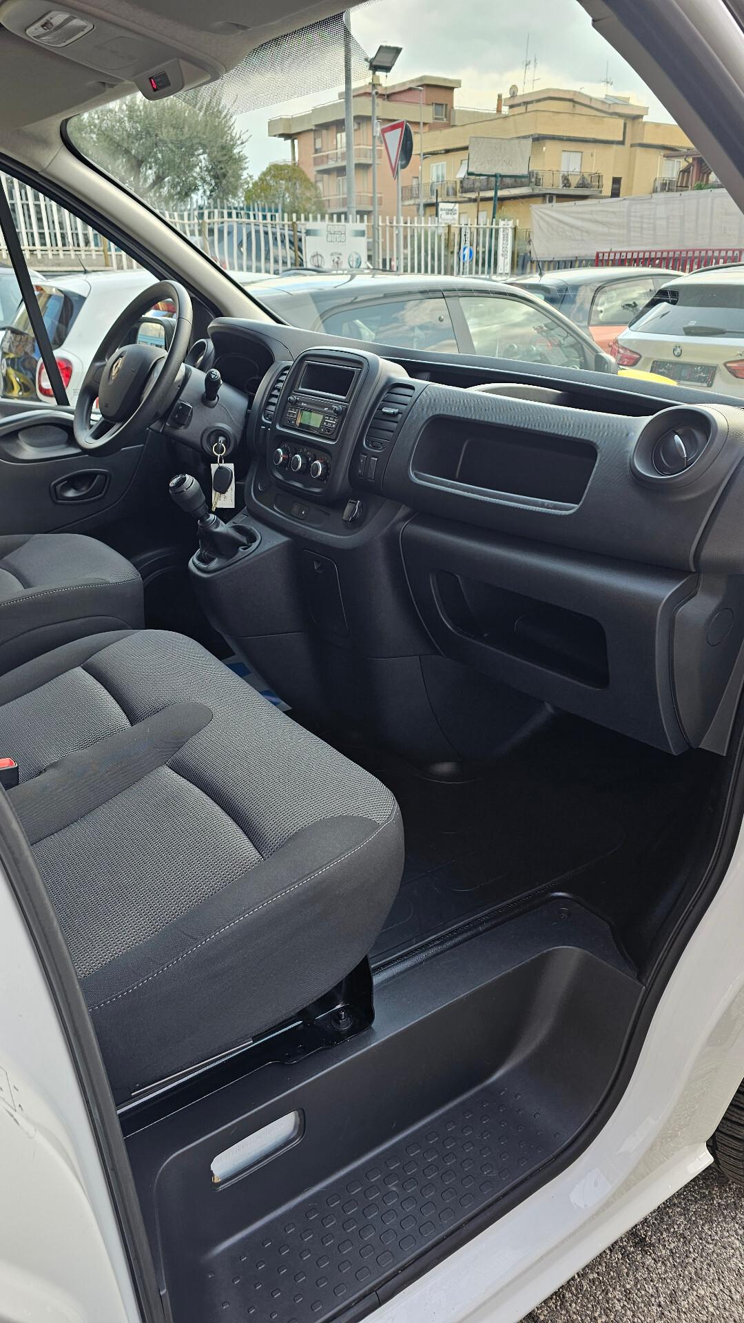 Renault Trafic T29 2.0 dCi 120CV PC-TN KOMFORT L1 H1 IVA MARGINE