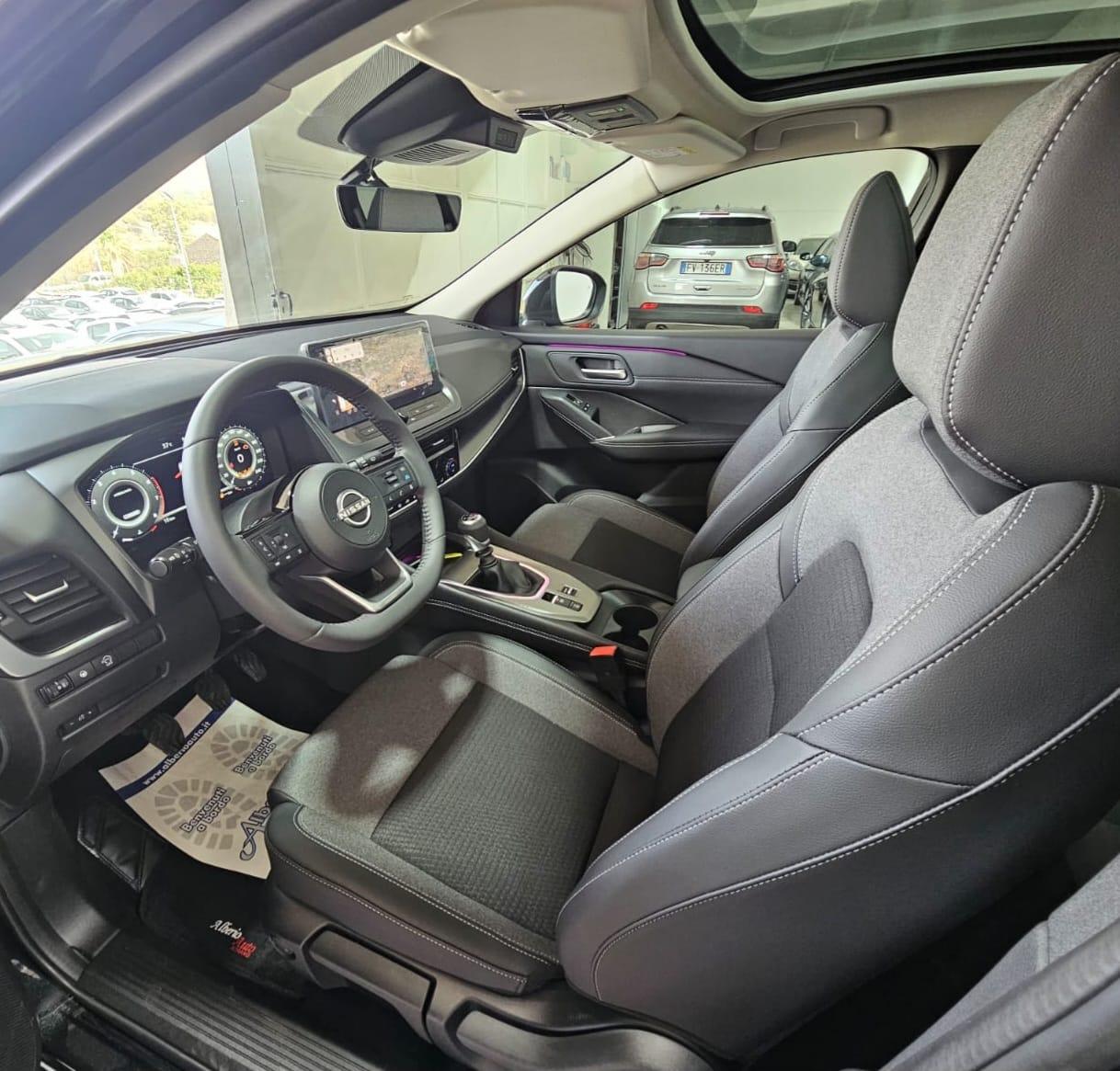 Nissan Qashqai 1.3 mhev N-Connecta 2wd 140cv + TETTO PANORAMA *KM 0*