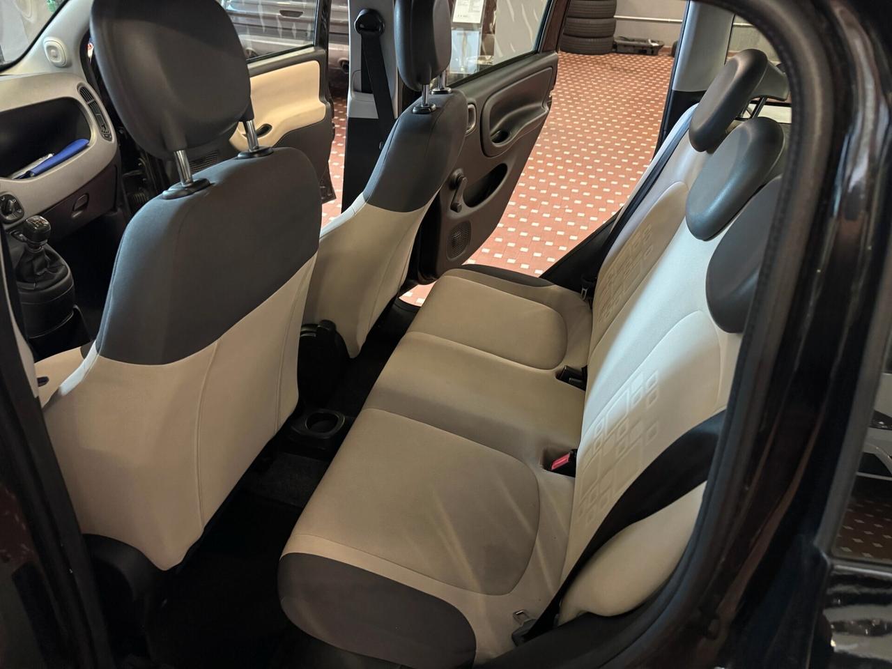 Fiat Panda 1.2 Lounge - NEOPATENTATI - UNICO PROPRIETARIO