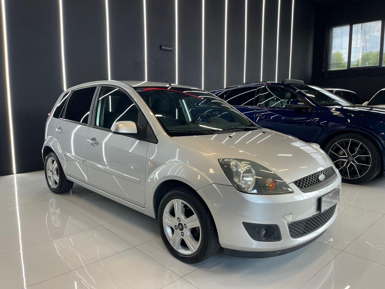Ford Fiesta 1.4 TDCi 5p. Titanium OK NEOPATENTATI