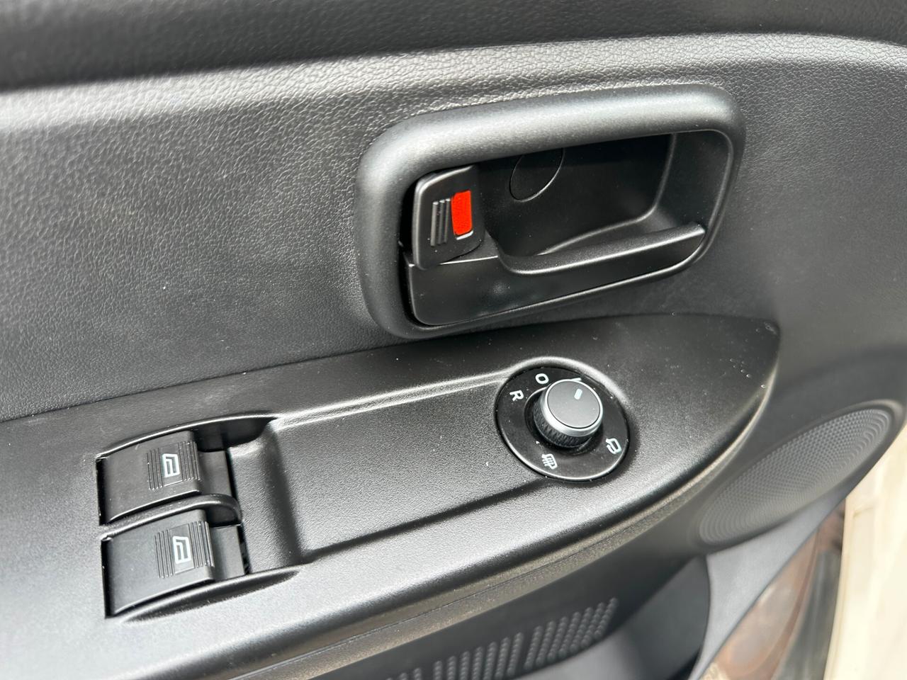 Piaggio Porter NP6 TWB CHAS 325 LR LPG TOP WHITE