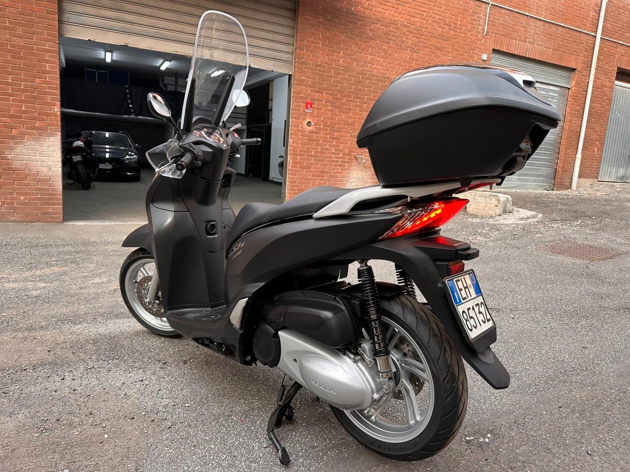 Honda SH 300 i sport