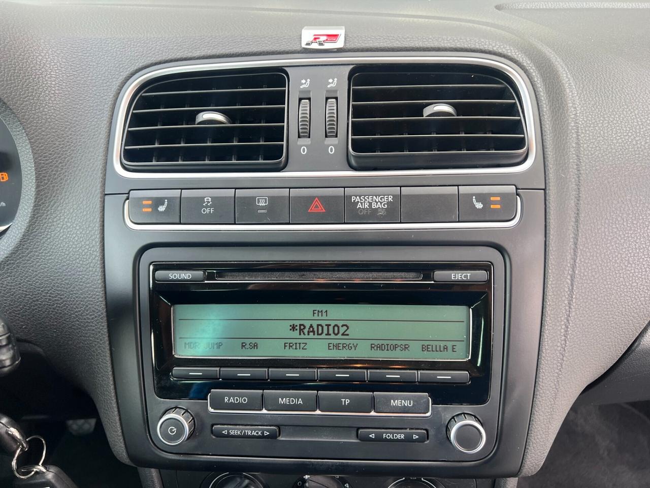 Volkswagen Polo 1.2 R-LINE/ GARANZIA