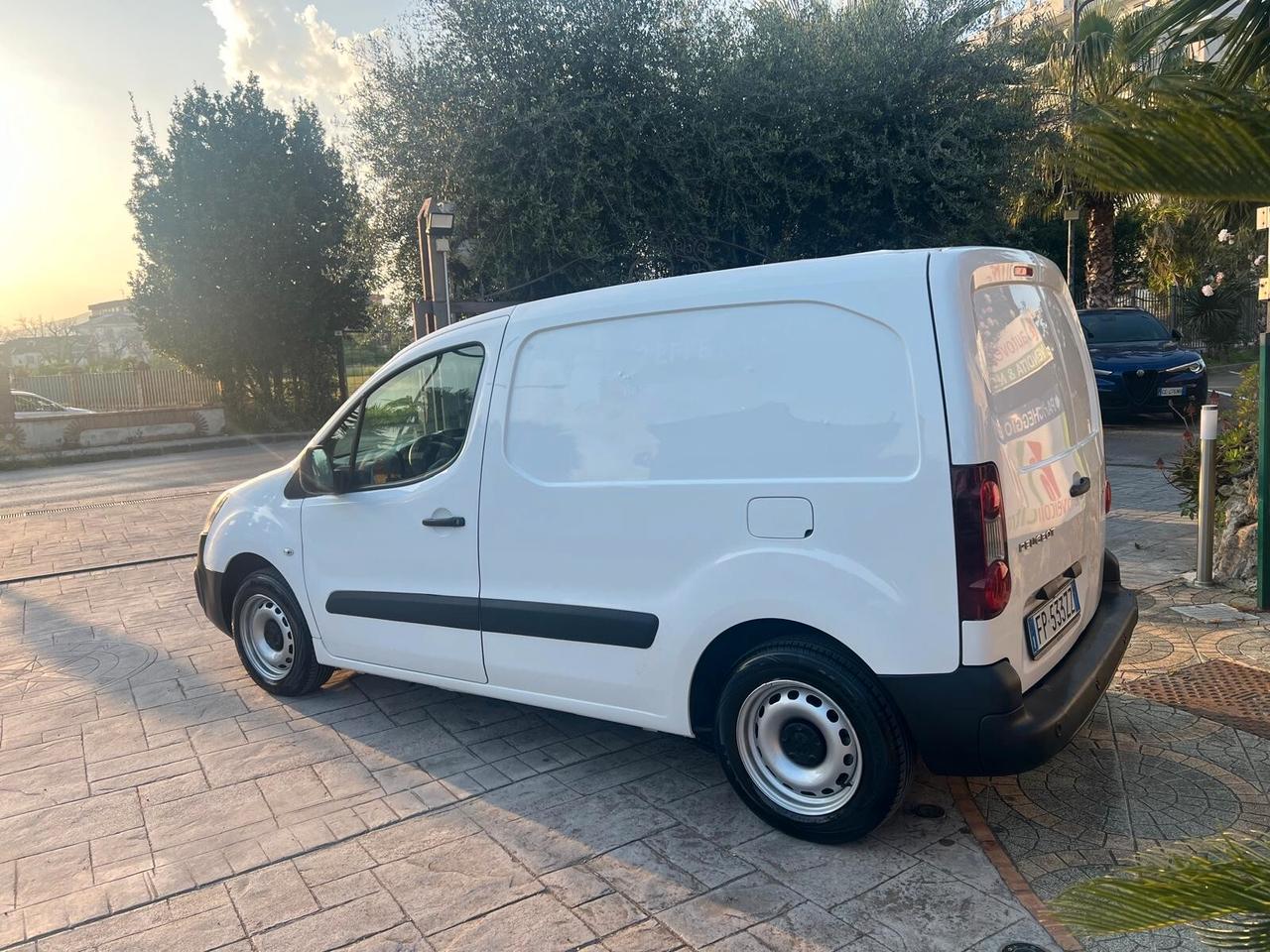 Peugeot Partner Tepee BlueHDi 100 Active