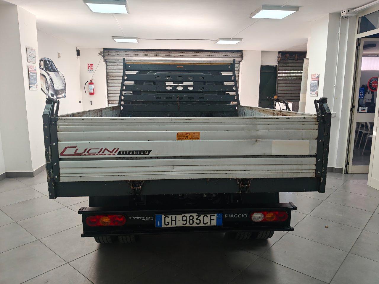 PIAGGIO Porter NP6 LPG short range 3000 pianale ribaltabile Top r.gem.