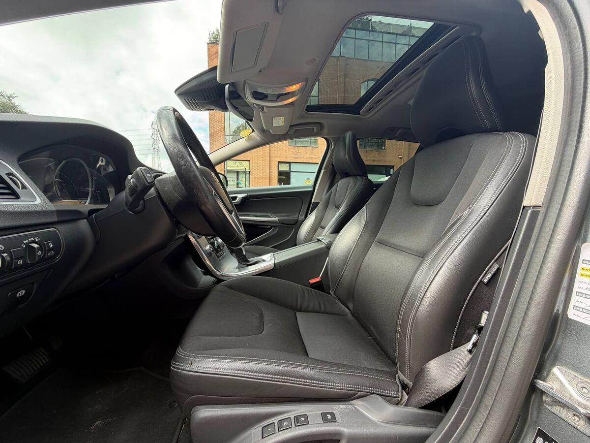 Volvo V60 Cross Country V60 c.country 2.4 D4 Business Plus awd geartronic