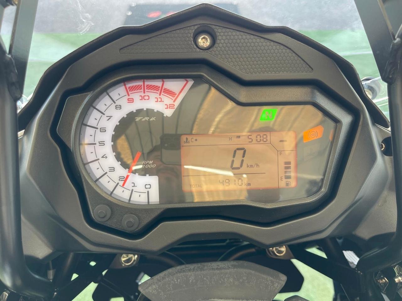 BENELLI TRK 502 (500cc ENDURO )