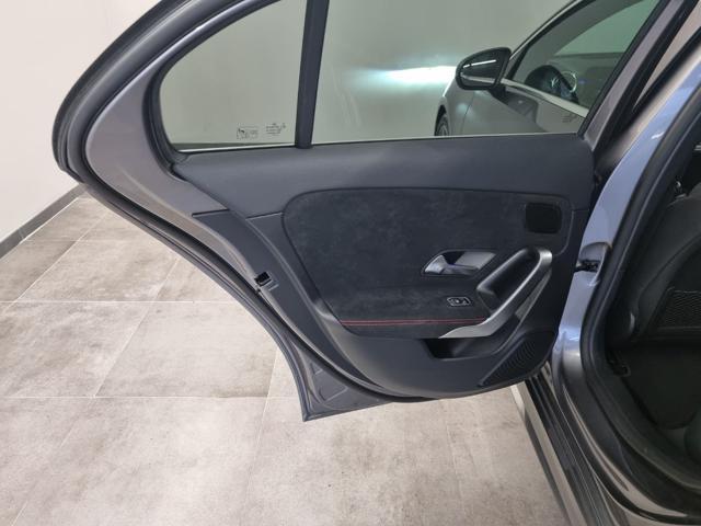 MERCEDES-BENZ A 180 Automatic AMG Line Premium Plus