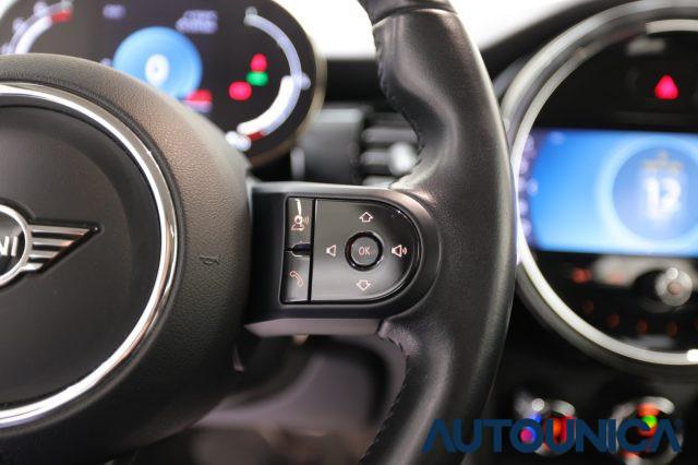 MINI Cooper 1.5 COOPER CAMDEN 5 PORTE FARI LED