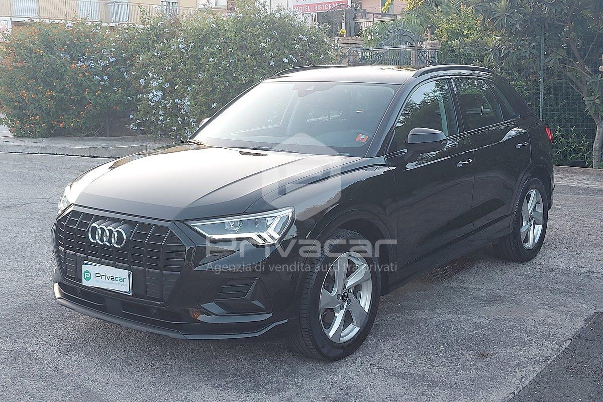 AUDI Q3 35 TDI S tronic Business Advanced