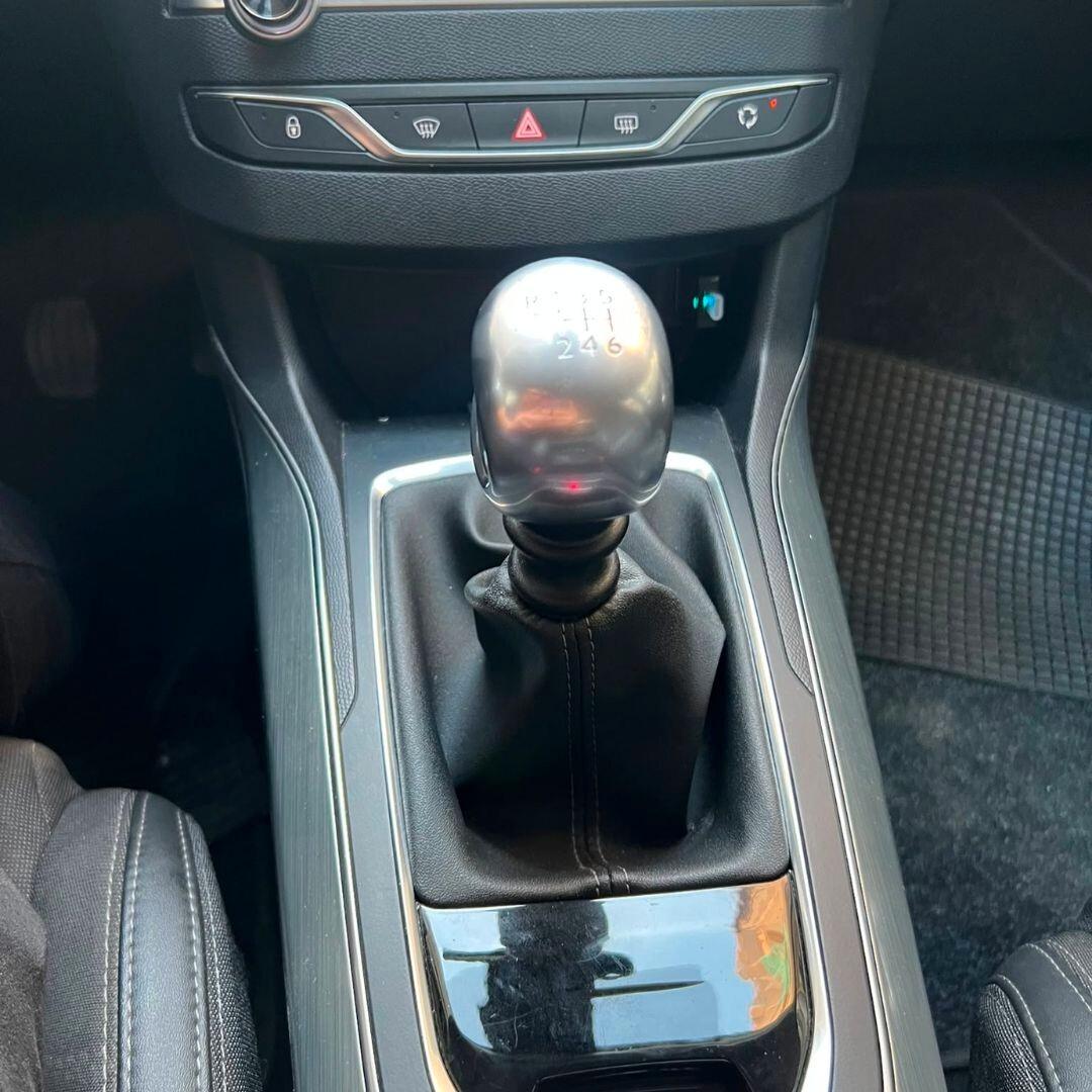 Peugeot 308 BlueHDi - 131CV