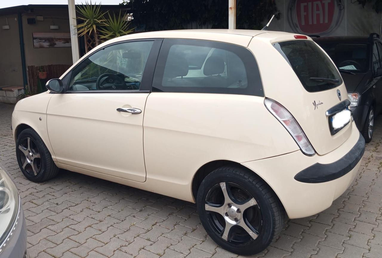 Lancia Y 1.2i cat LS