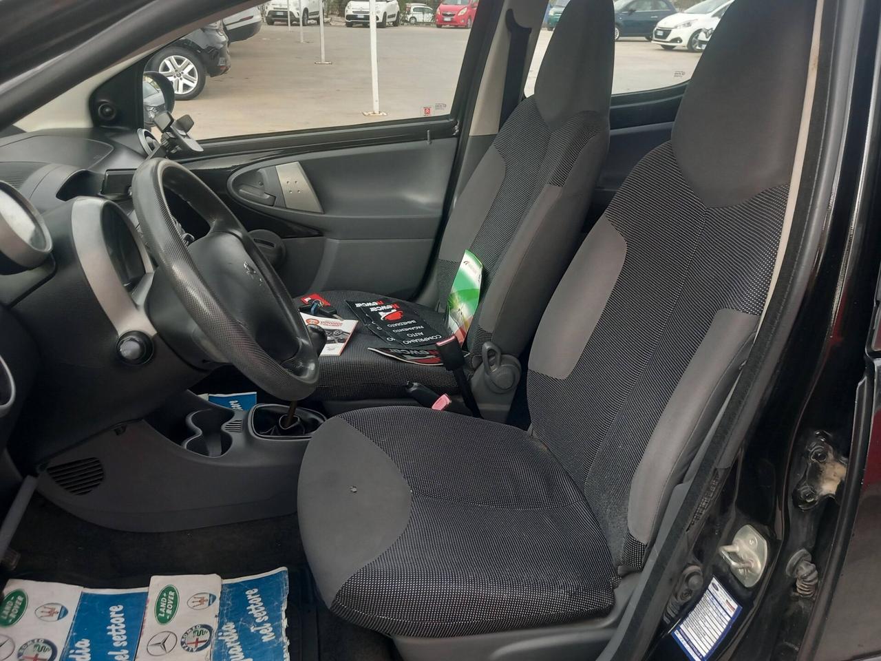 Peugeot 107 1.0 68CV 5p. Desir km 152000