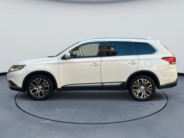 Mitsubishi Outlander 2.2 DI-D 4WD 7 POSTI