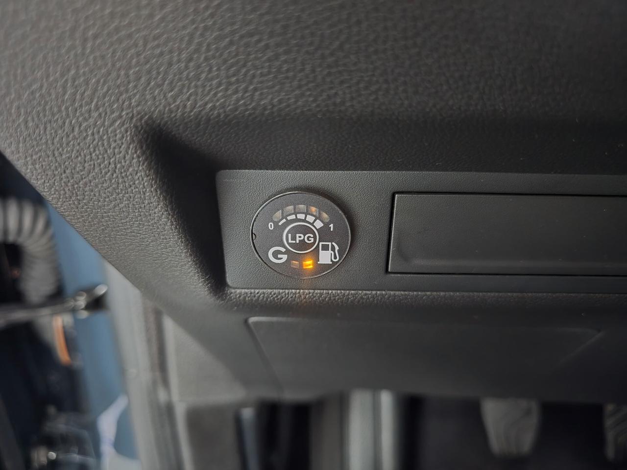 Renault Captur TCe 100 CV GPL Intens
