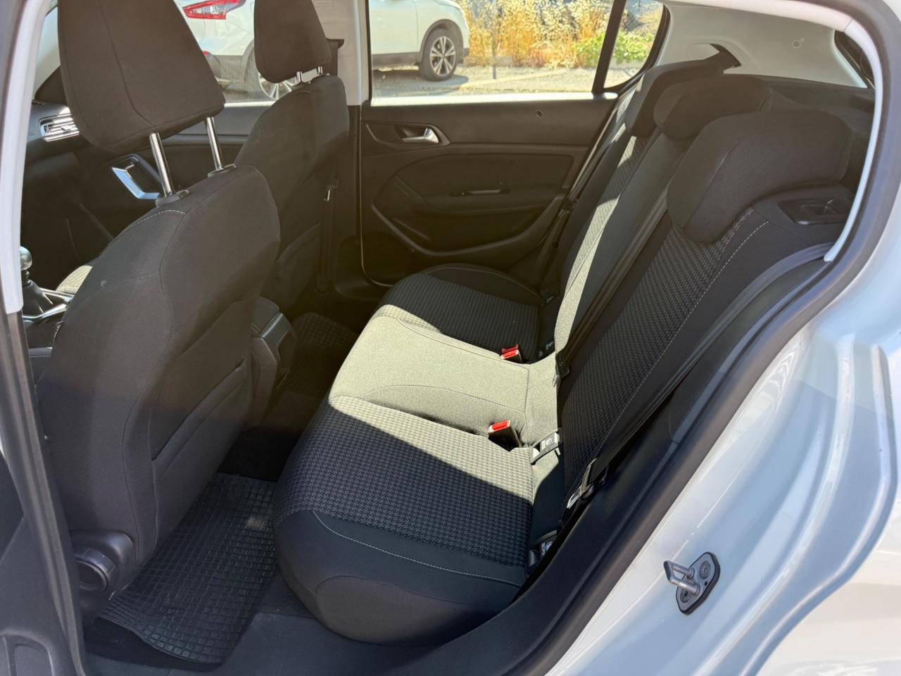 Peugeot 308 BlueHDi 130 S&S Active