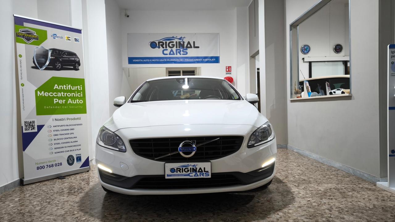 Volvo V60 D2 Geartronic Summum