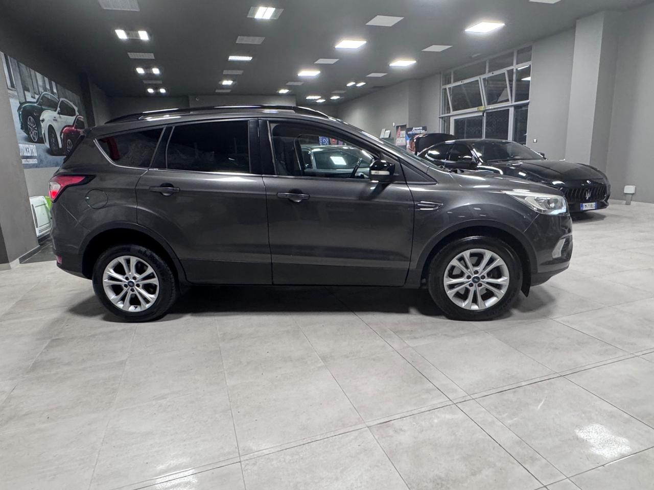 FORD KUGA 1.5 TDCI AUTOMATICA TITANIUM