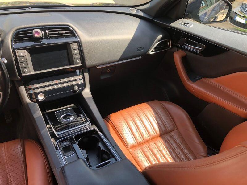 Jaguar F-Pace 2.0D 180CV AWD Aut. Portfolio 2017