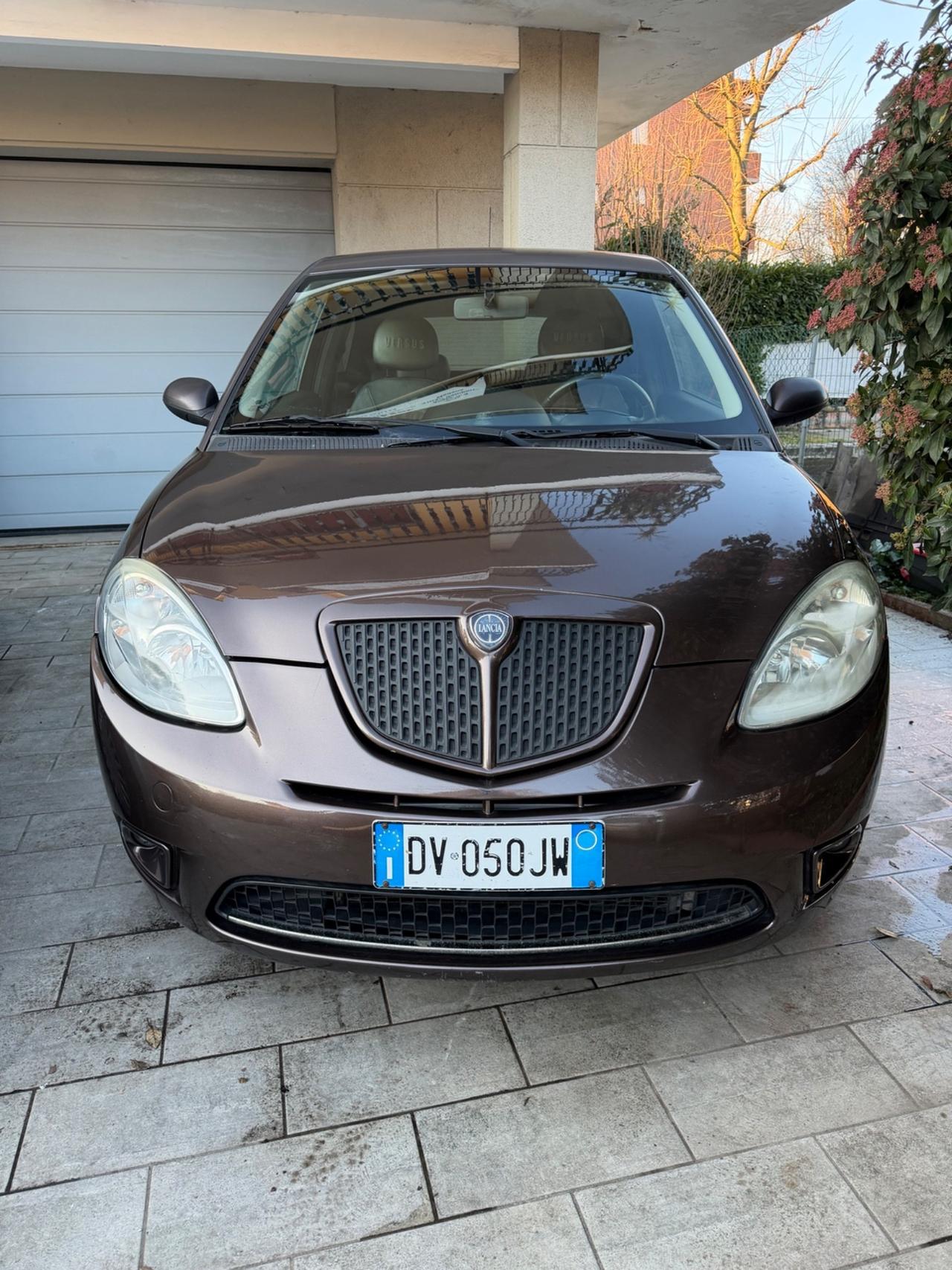 Lancia Ypsilon 1.2 Versus