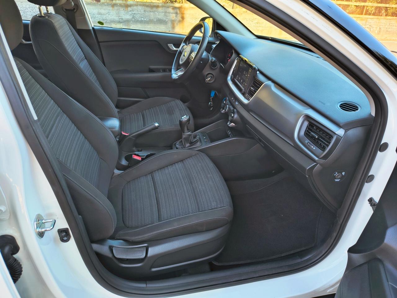 KIA STONIC 1.6 DIESEL UNICOPROPRIETARIO 2020