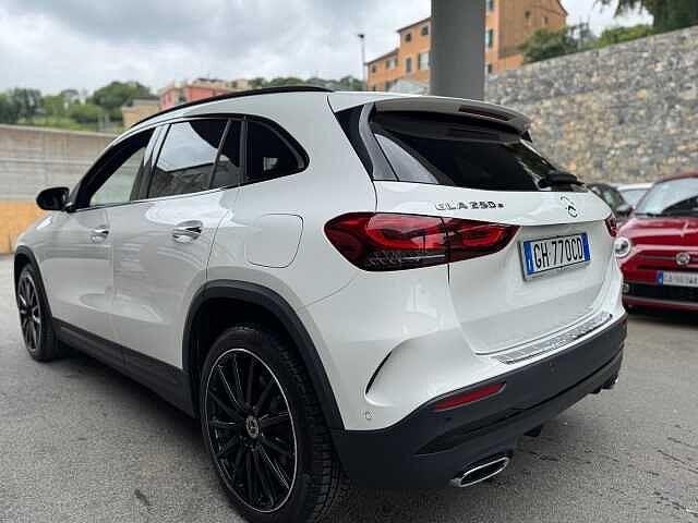 Mercedes-Benz GLA 250 250 e hybrid EQ Premium