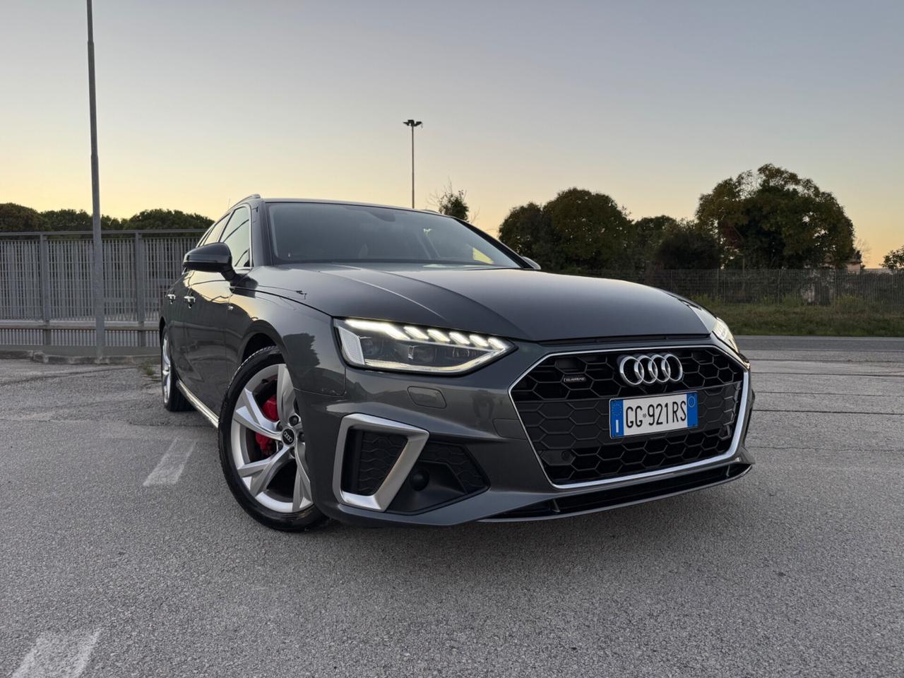 Audi A4 Avant 40 TDI quattro S tronic line edition