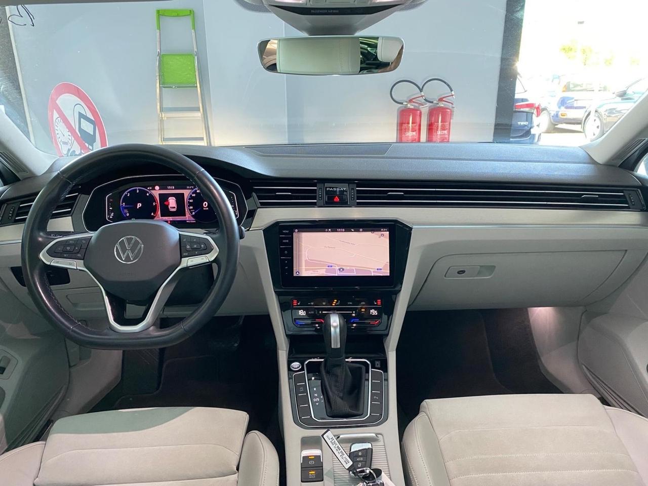 VOLKSWAGEN PASSAT VARIANT 2.0 EXECUTIVE 150CV - FULL LED, VIRTUAL COCKPIT, SEDILI RISCALDATI