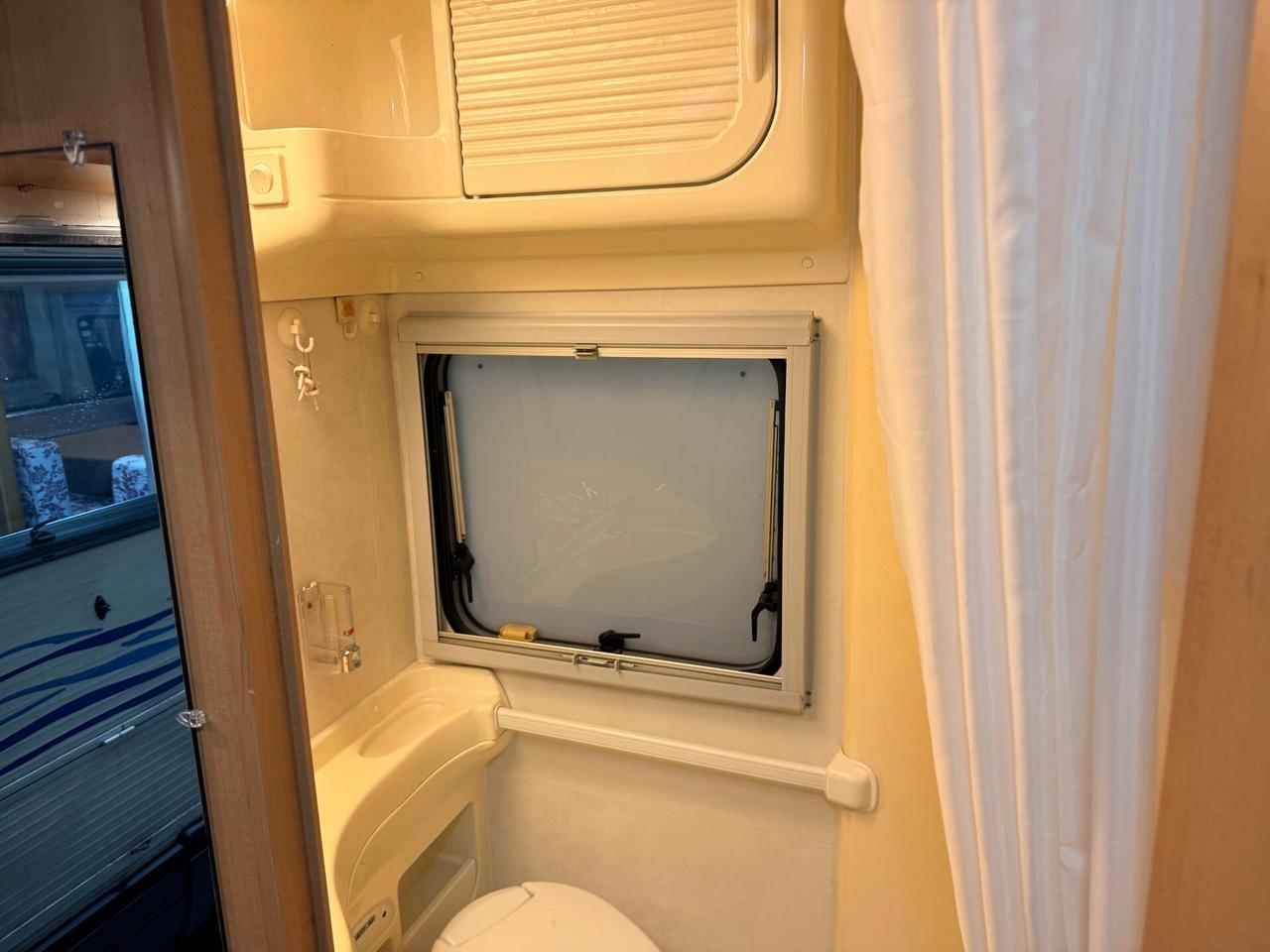 CAMPER MCLOUIS GLEN 560