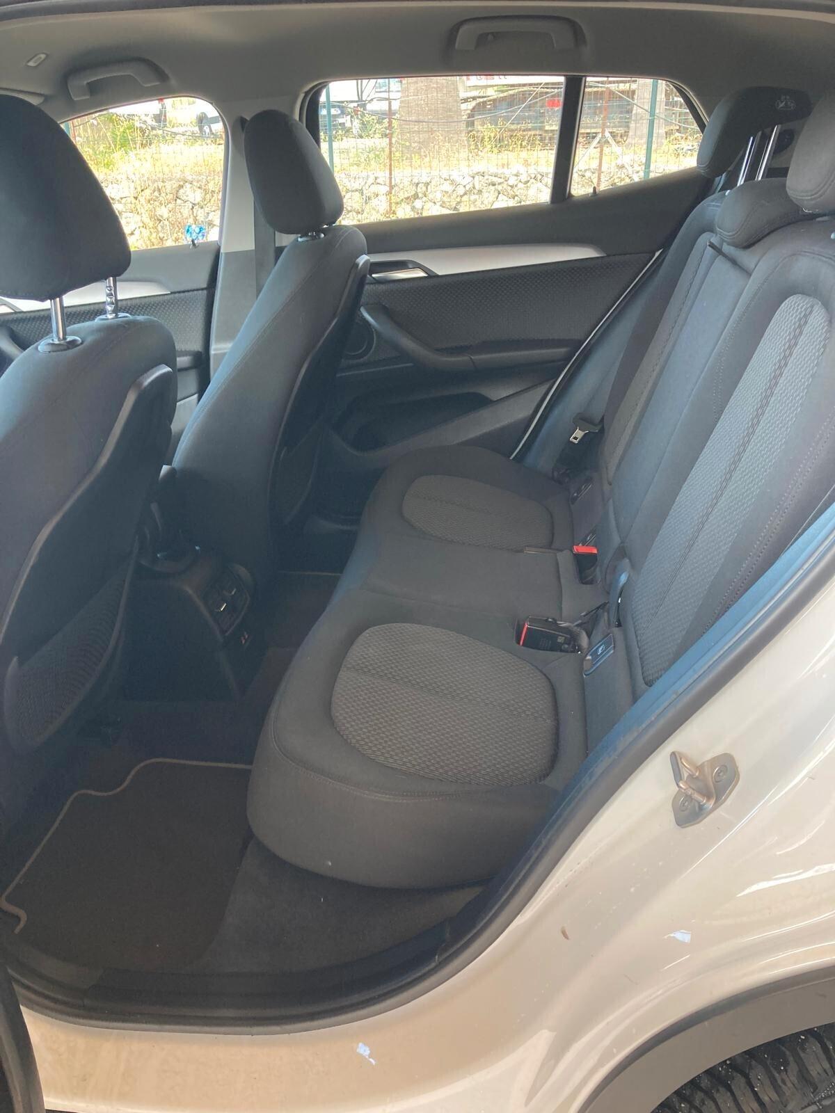 Bmw X2 xDrive18d Business-Xdrive