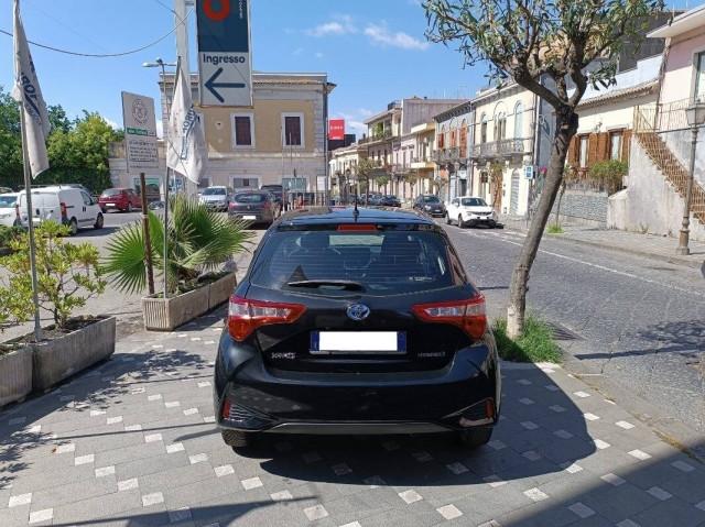 Toyota Yaris 1.5 Hybrid Business 73CV