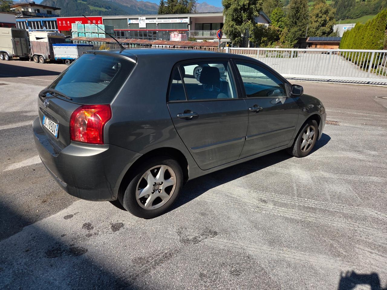 Toyota Corolla 1.4 D-4D M-MT 5 porte Sol ESP