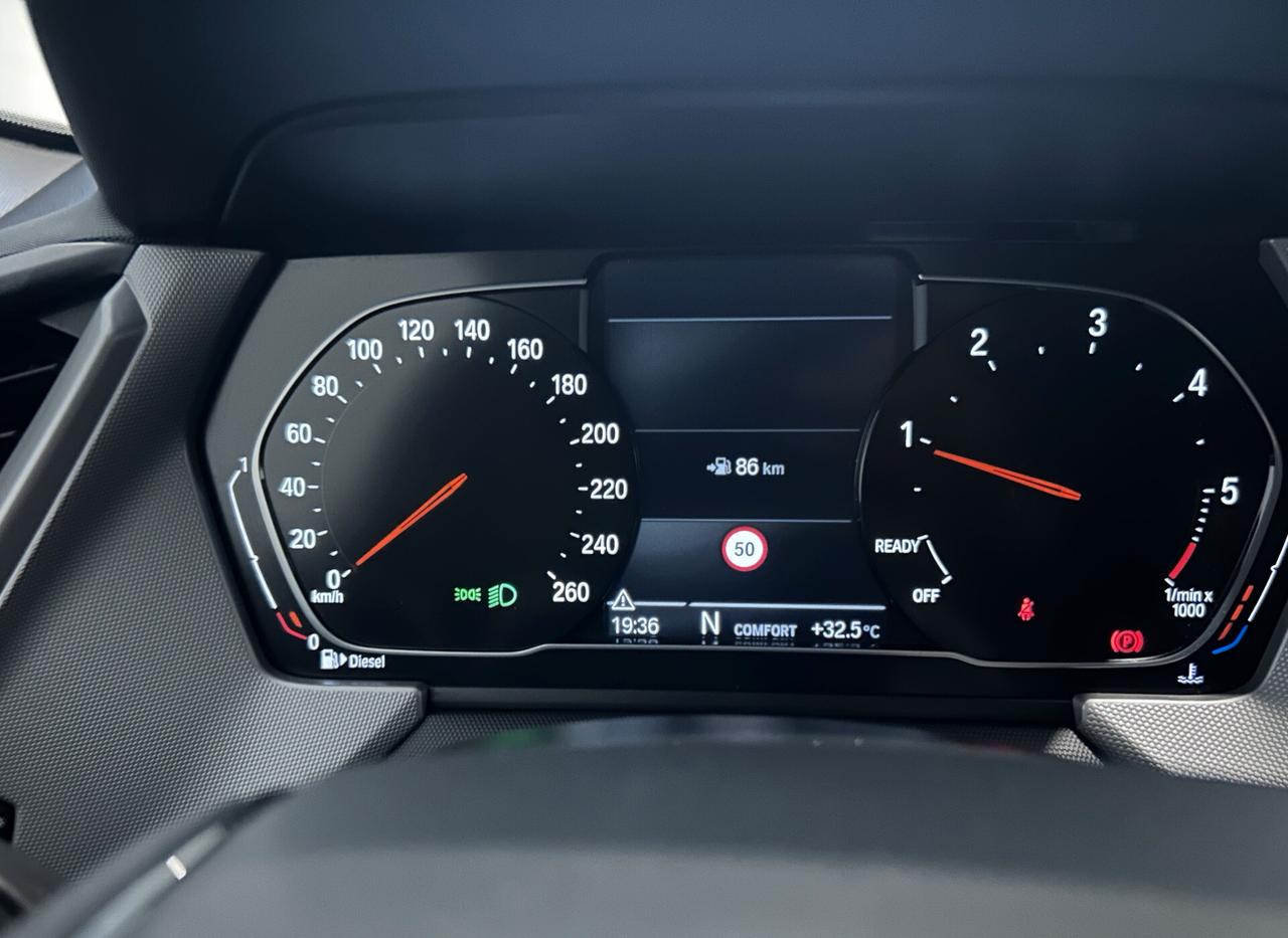 Bmw 116 116d 5p. Advantage