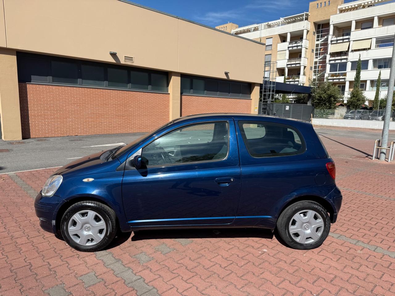 Toyota Yaris 1.0i 16V 5p *67.000km*