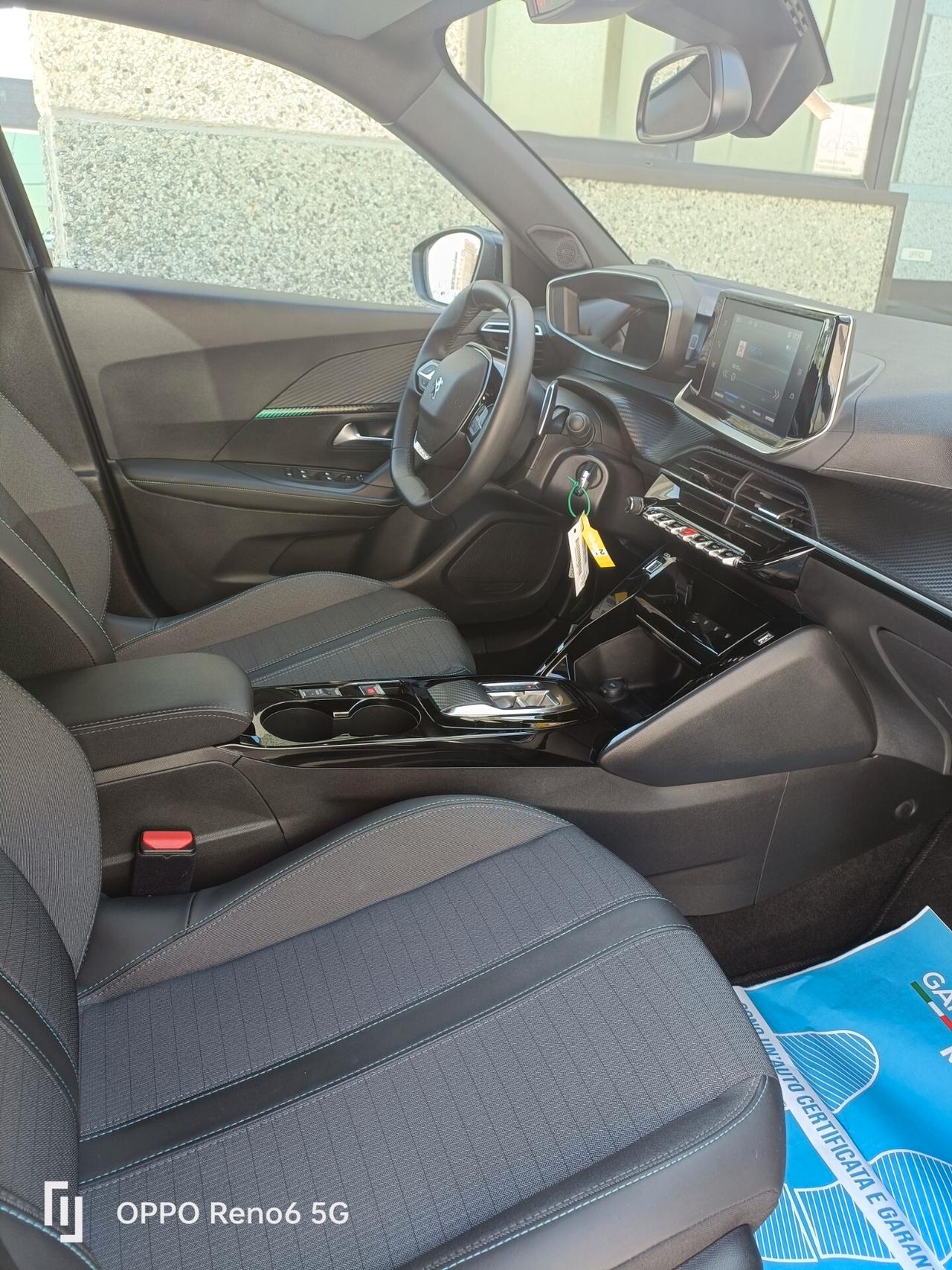 Peugeot 2008 BlueHDi 130 S&S EAT8 Allure