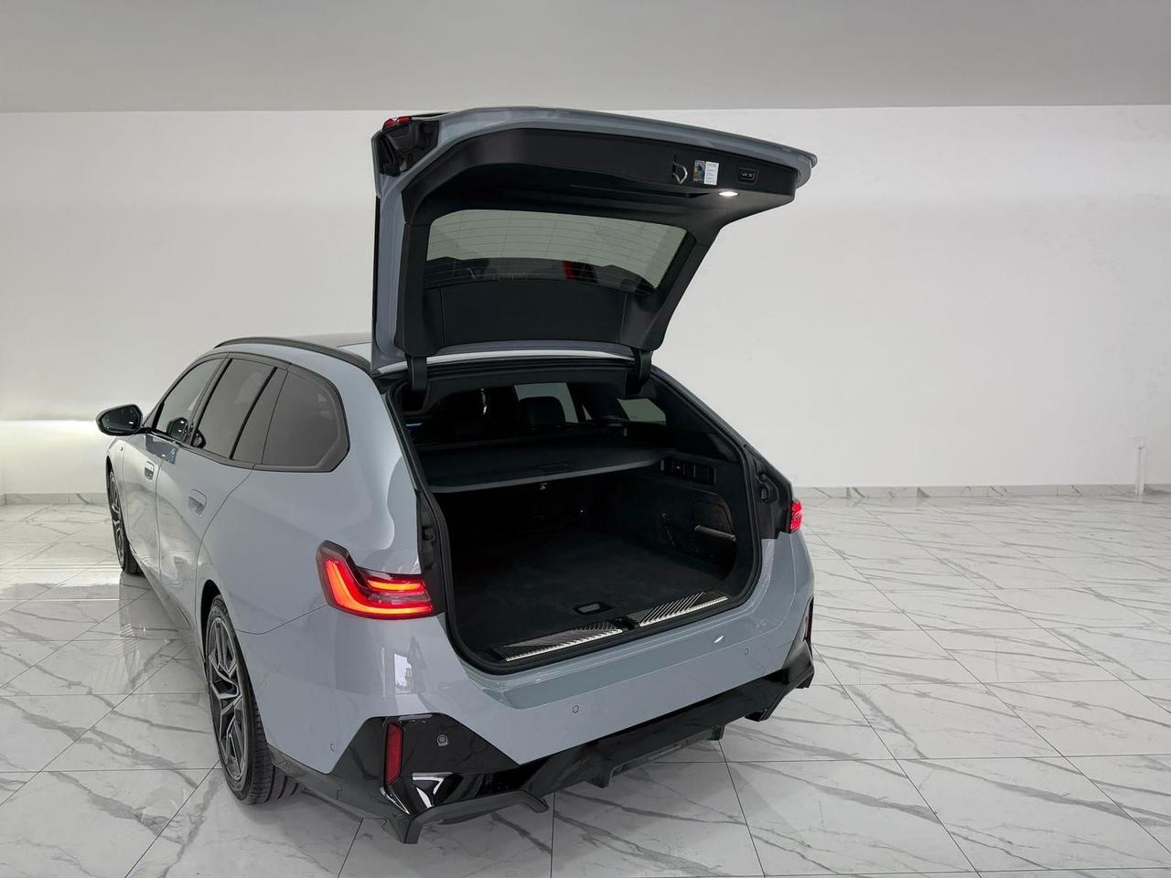 BMW 520D TOURING M-SPORT TETTO PANORAMICO
