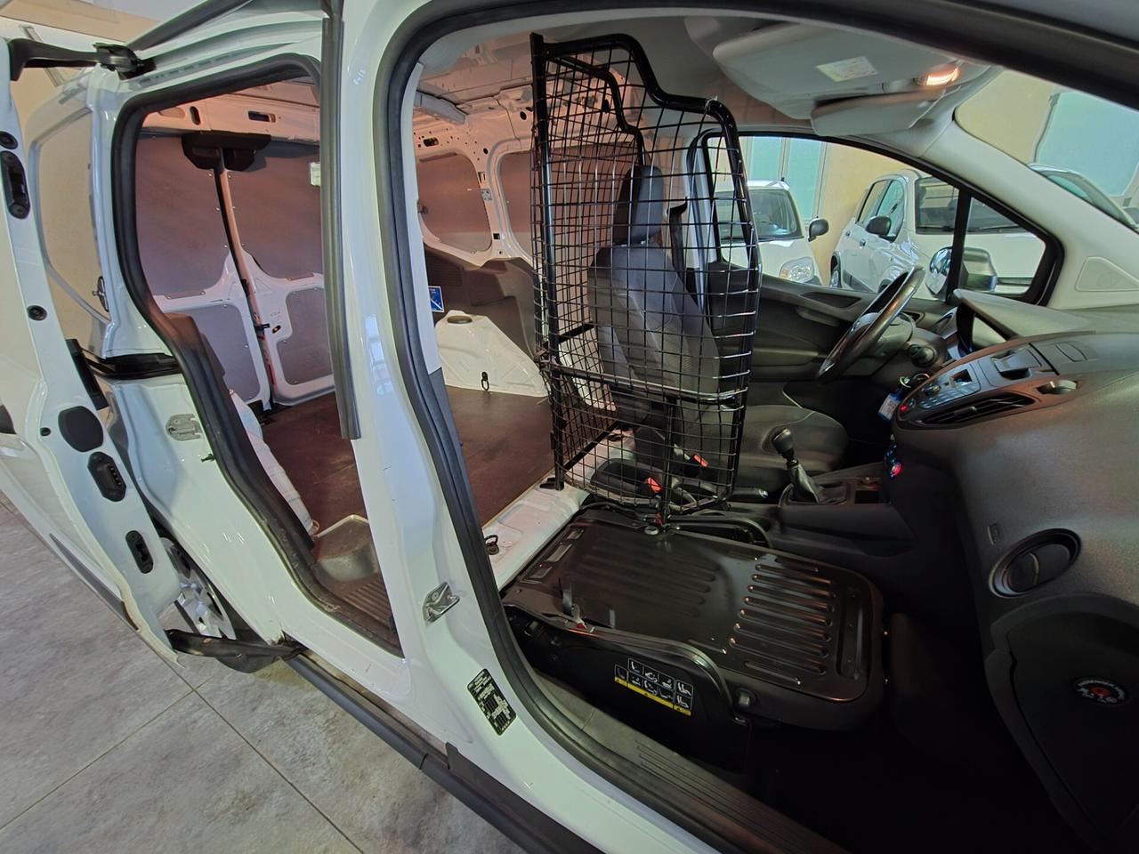 Ford Transit Courier 1.5 TDCi Van autocarro N1 2 posti volume variabile