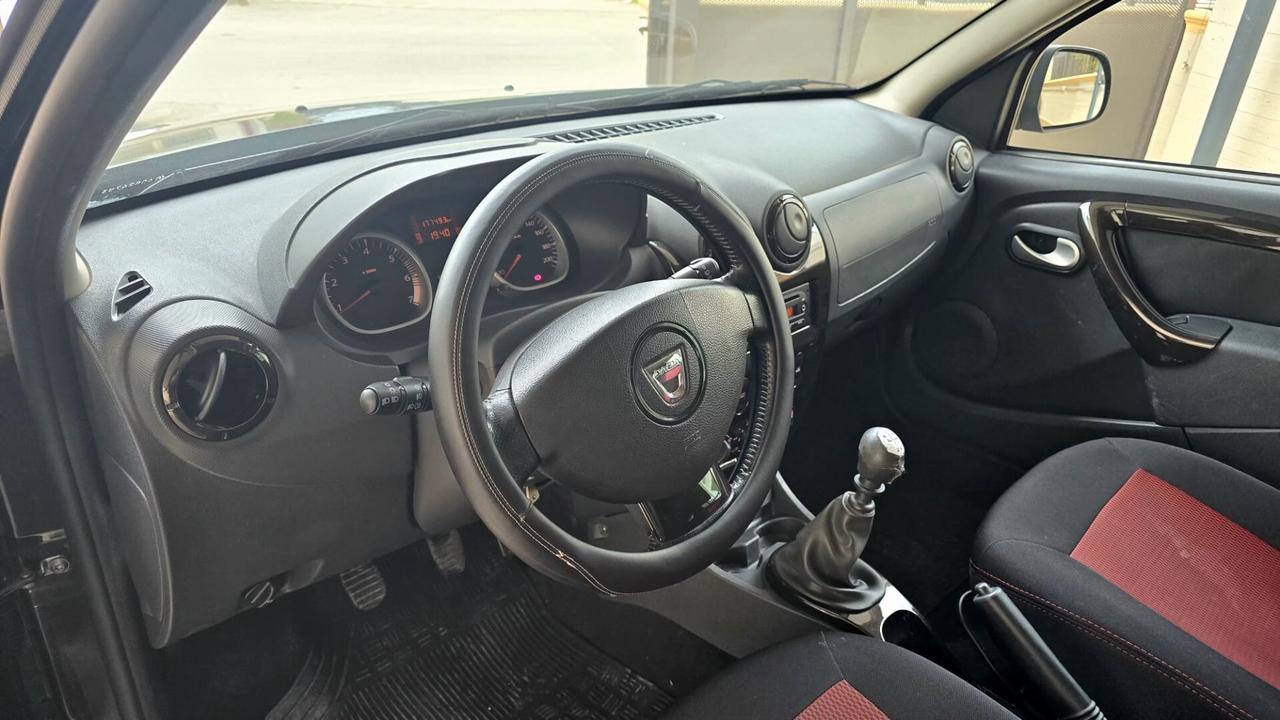 DACIA DUSTER 1.5 dci 110cv LAUREATE 4x4