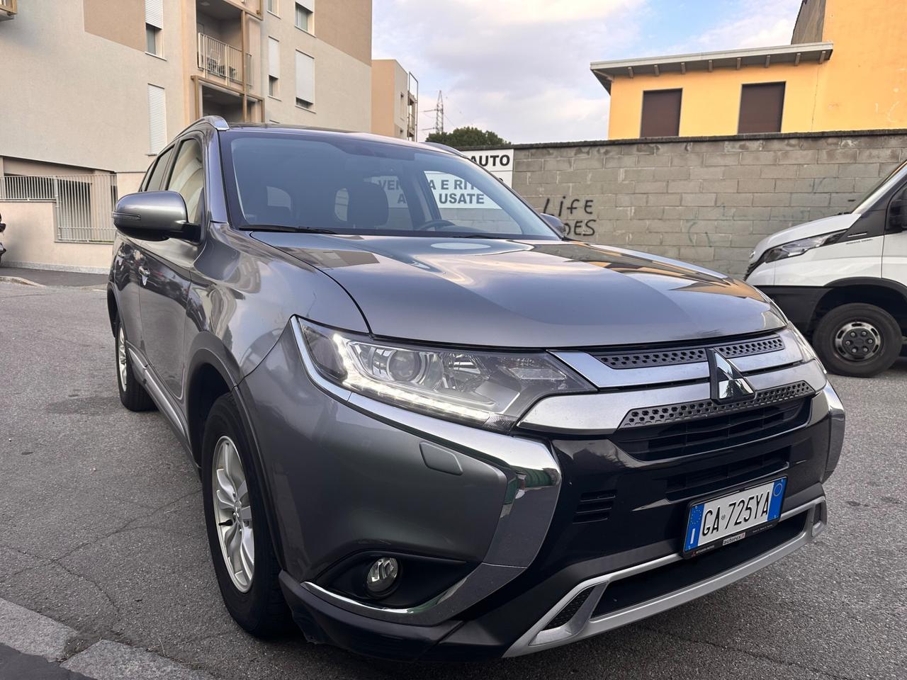 Mitsubishi Outlander 2.0 2WD GPL Bi-fuel Intense SDA