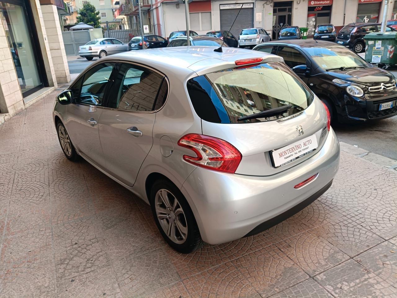 PEUGEOT 208 1.4 HDI-NEOPATENTATI-UNIPRO-Euro5890Euro
