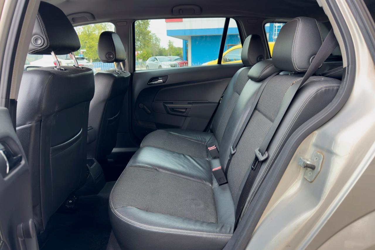 Opel Astra -