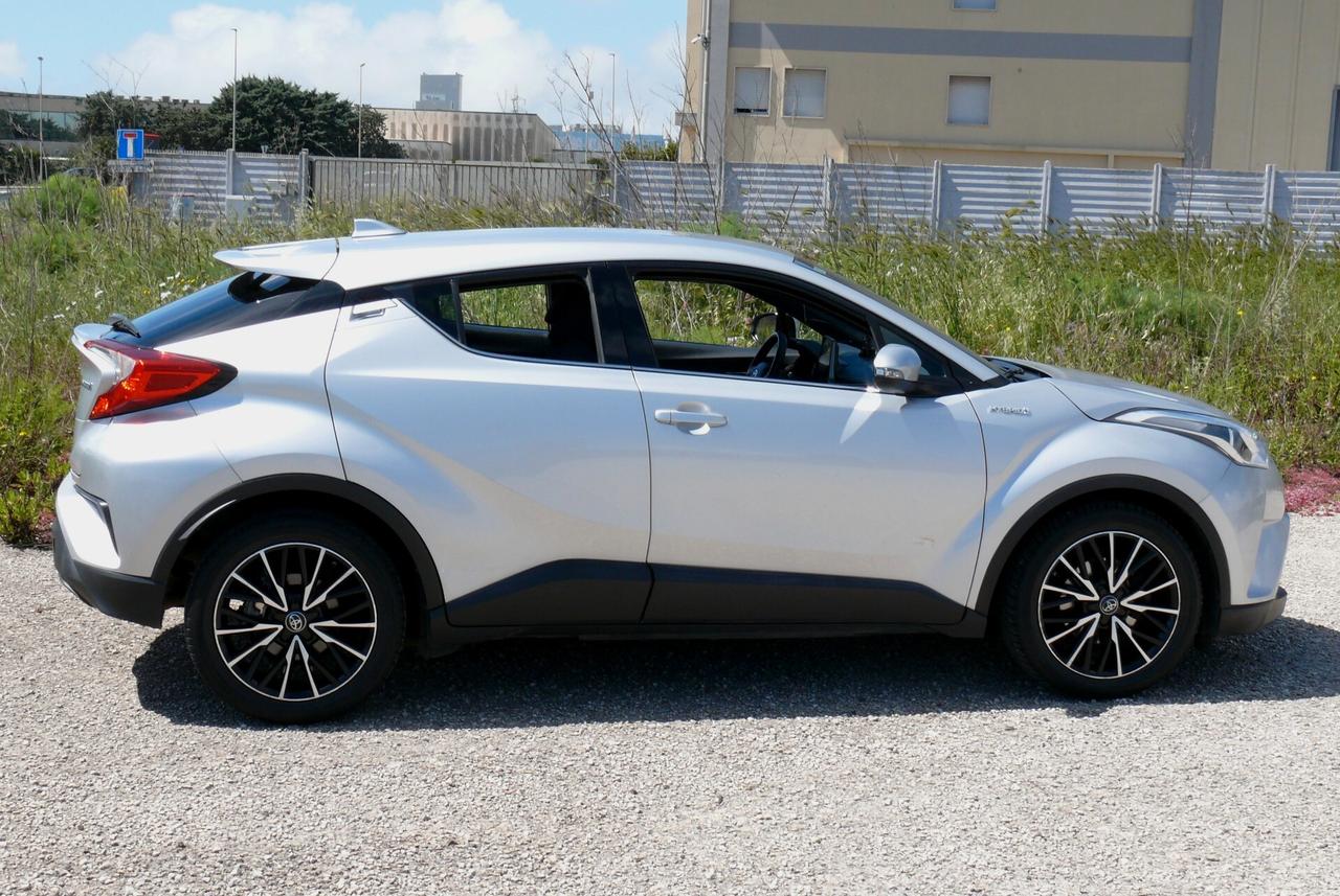 Toyota C-HR 1.8 Hybrid E-CVT Style (M1317)