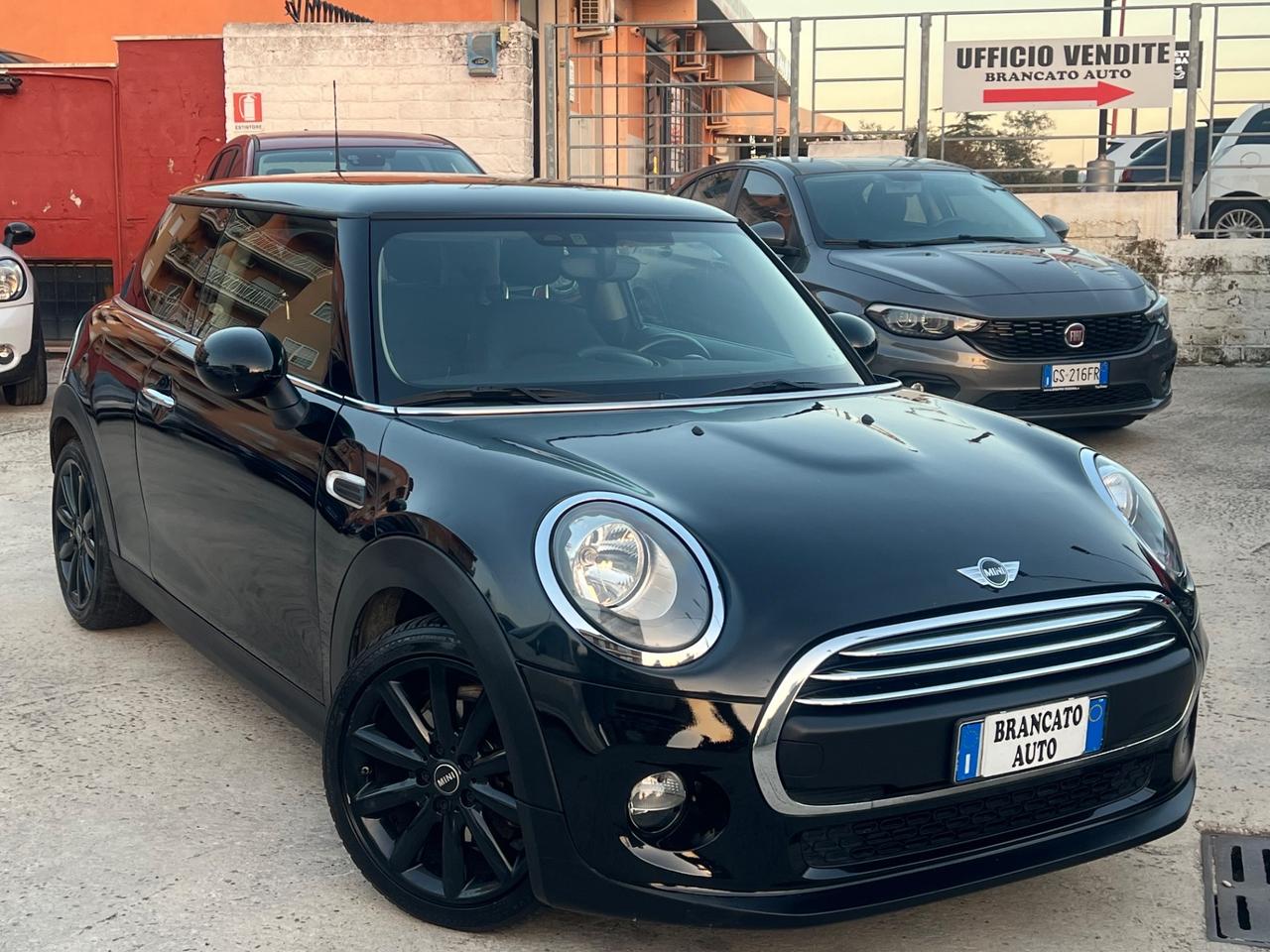 Mini One Mini one 75cv total black neopatentati